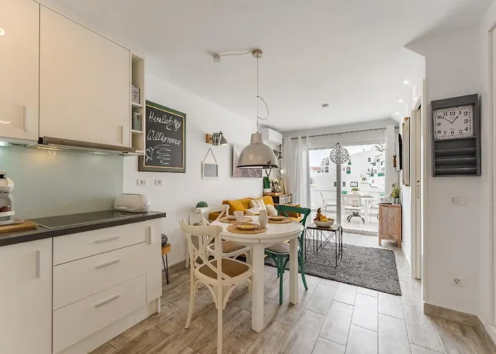 Sea View Windsor Park - דירה אדחה